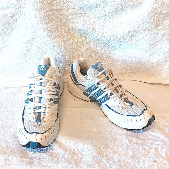 Adidas Classic Cross Training/Running Shoe NEW- Sz. 8.5 - Picture 3 of 14